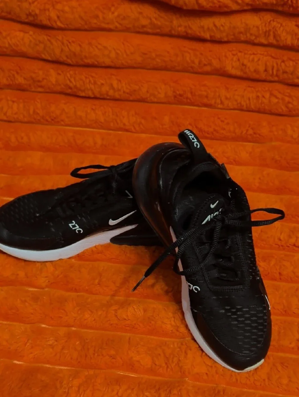 Nike Air Max 270 Womens Black/White Athletic Sneakers